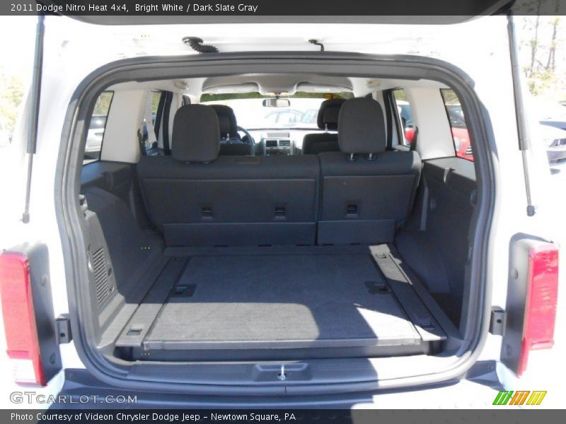 Bright White / Dark Slate Gray 2011 Dodge Nitro Heat 4x4