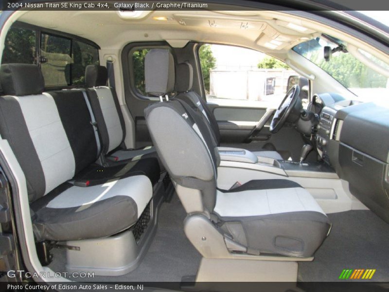 Galaxy Black / Graphite/Titanium 2004 Nissan Titan SE King Cab 4x4