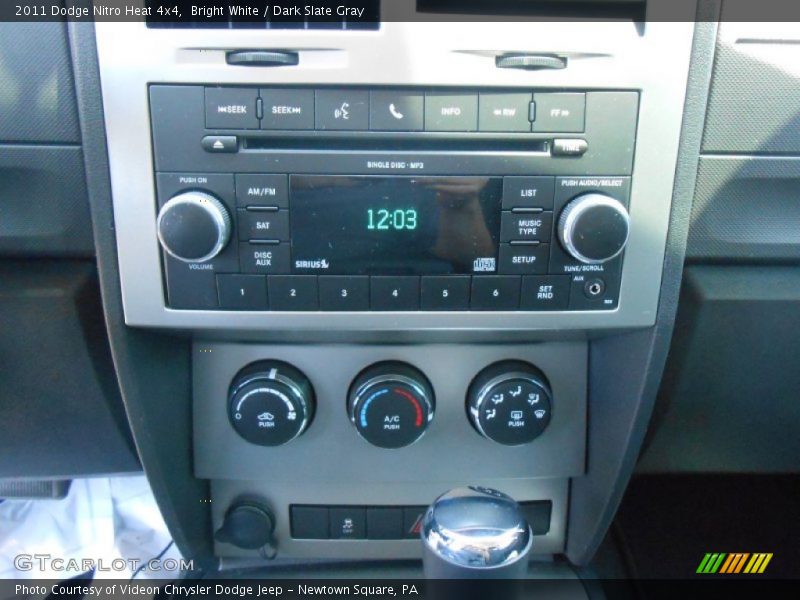 Bright White / Dark Slate Gray 2011 Dodge Nitro Heat 4x4