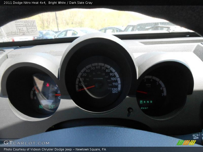 Bright White / Dark Slate Gray 2011 Dodge Nitro Heat 4x4