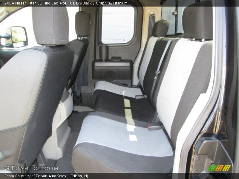 Galaxy Black / Graphite/Titanium 2004 Nissan Titan SE King Cab 4x4
