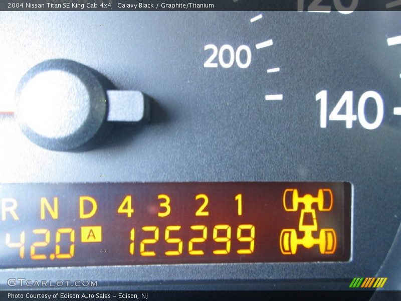 Galaxy Black / Graphite/Titanium 2004 Nissan Titan SE King Cab 4x4