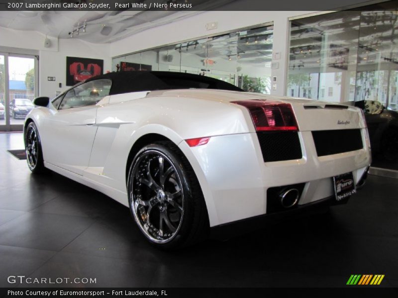 Pearl White / Nero Perseus 2007 Lamborghini Gallardo Spyder