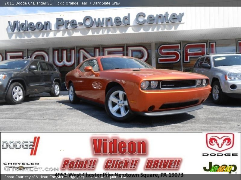 Toxic Orange Pearl / Dark Slate Gray 2011 Dodge Challenger SE