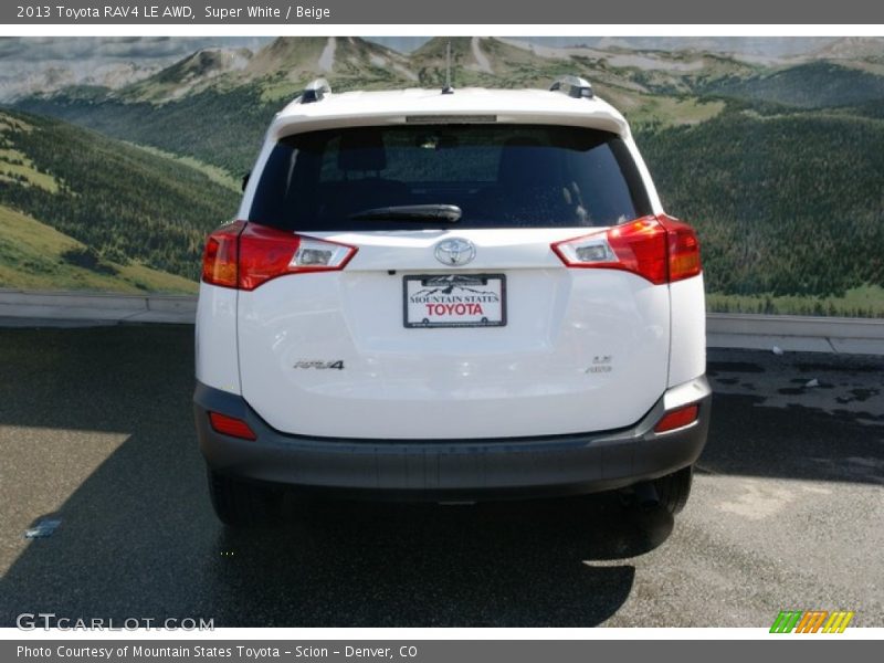 Super White / Beige 2013 Toyota RAV4 LE AWD
