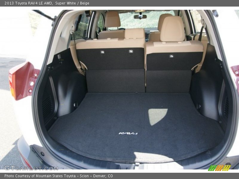 Super White / Beige 2013 Toyota RAV4 LE AWD