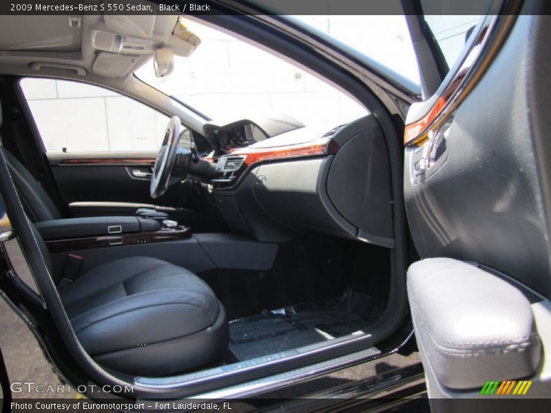 Black / Black 2009 Mercedes-Benz S 550 Sedan