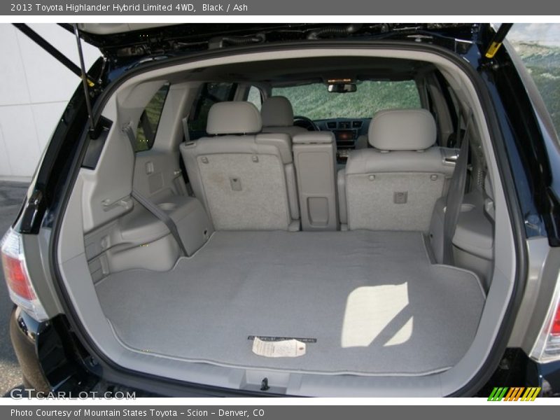  2013 Highlander Hybrid Limited 4WD Trunk