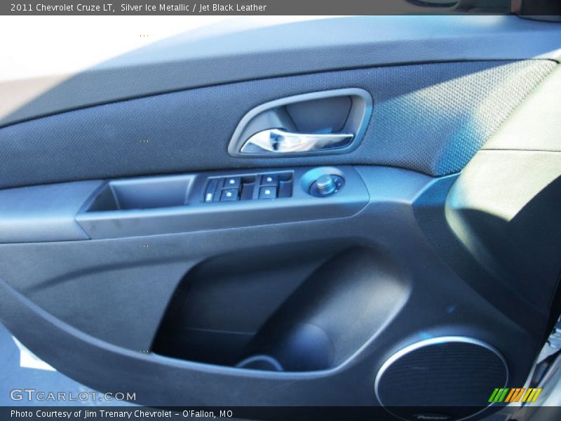 Silver Ice Metallic / Jet Black Leather 2011 Chevrolet Cruze LT