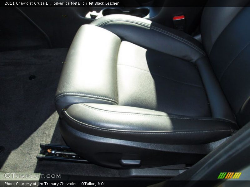 Silver Ice Metallic / Jet Black Leather 2011 Chevrolet Cruze LT