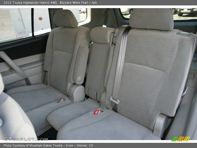 Blizzard White Pearl / Ash 2013 Toyota Highlander Hybrid 4WD