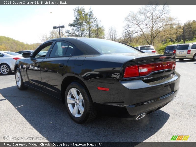 Pitch Black / Black 2013 Dodge Charger SE