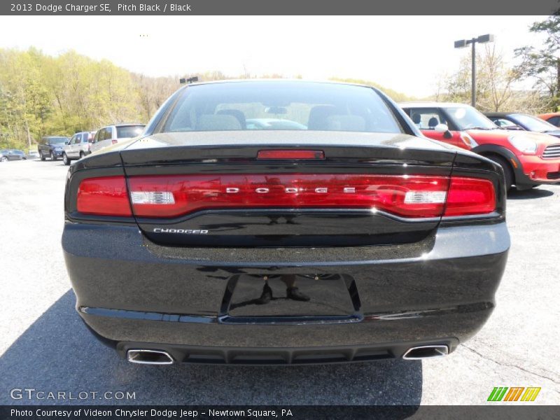 Pitch Black / Black 2013 Dodge Charger SE