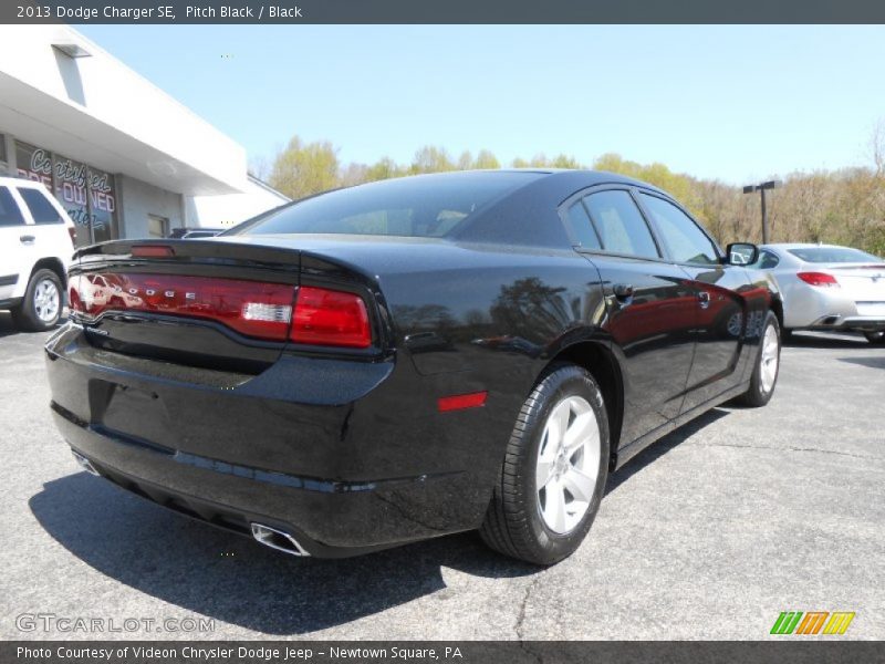 Pitch Black / Black 2013 Dodge Charger SE