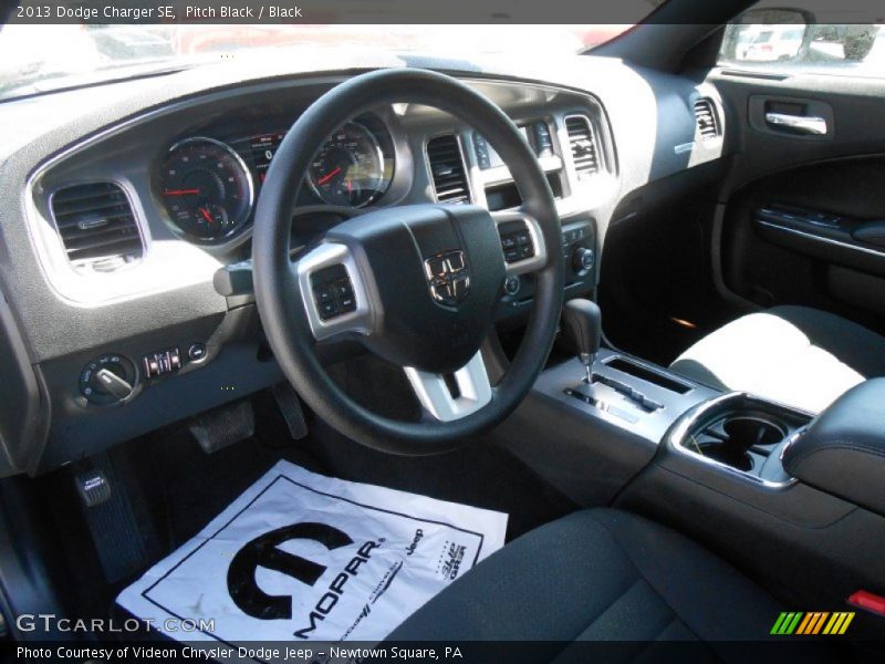 Pitch Black / Black 2013 Dodge Charger SE