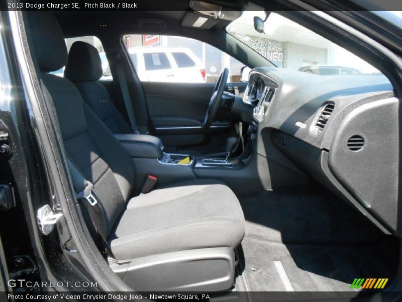 Pitch Black / Black 2013 Dodge Charger SE