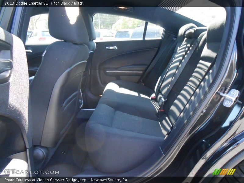 Pitch Black / Black 2013 Dodge Charger SE