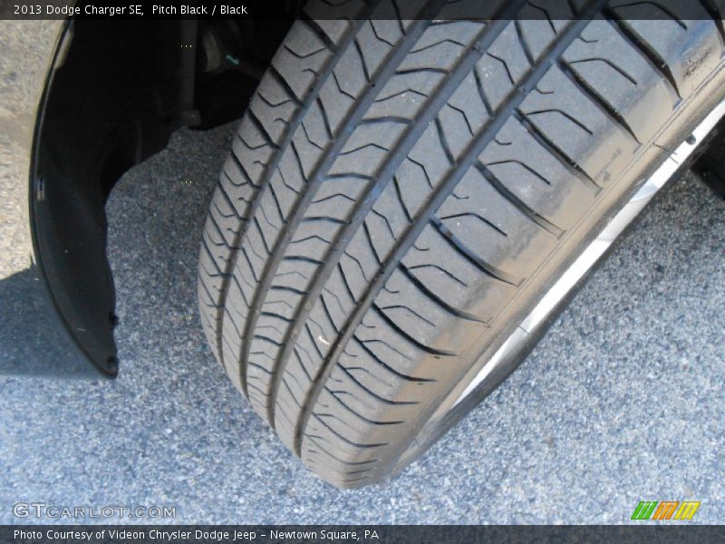 Pitch Black / Black 2013 Dodge Charger SE