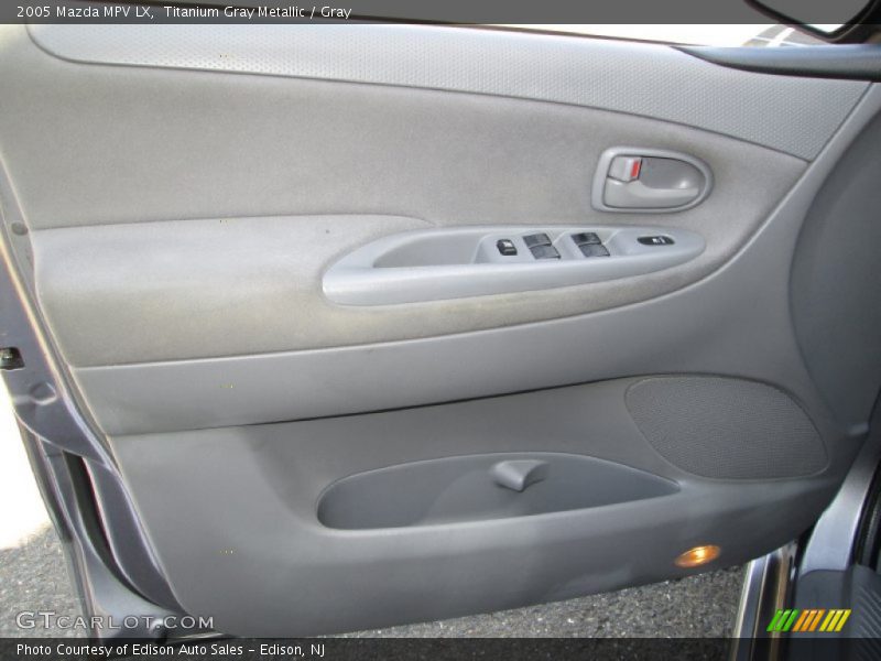 Titanium Gray Metallic / Gray 2005 Mazda MPV LX