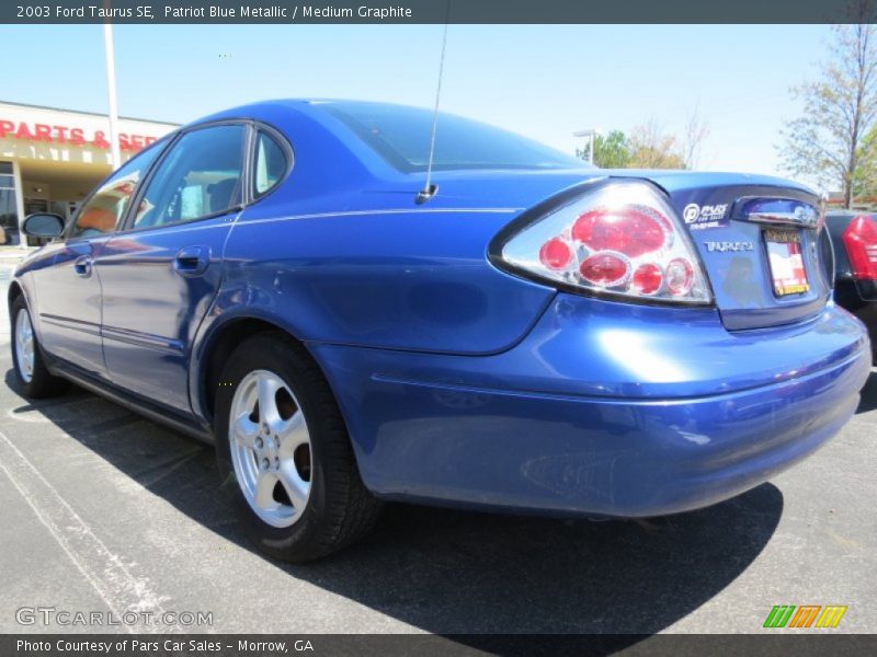 Patriot Blue Metallic / Medium Graphite 2003 Ford Taurus SE