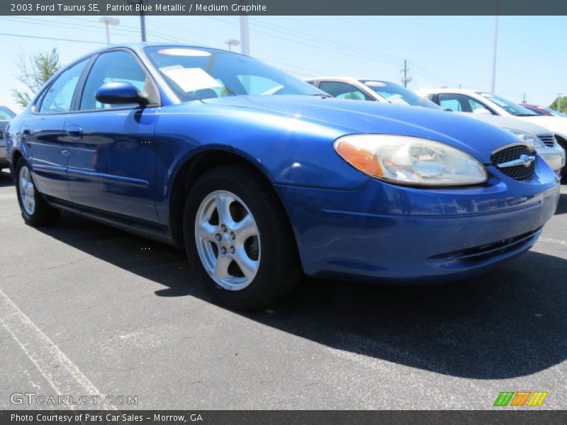Patriot Blue Metallic / Medium Graphite 2003 Ford Taurus SE