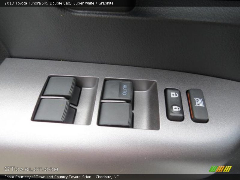 Super White / Graphite 2013 Toyota Tundra SR5 Double Cab