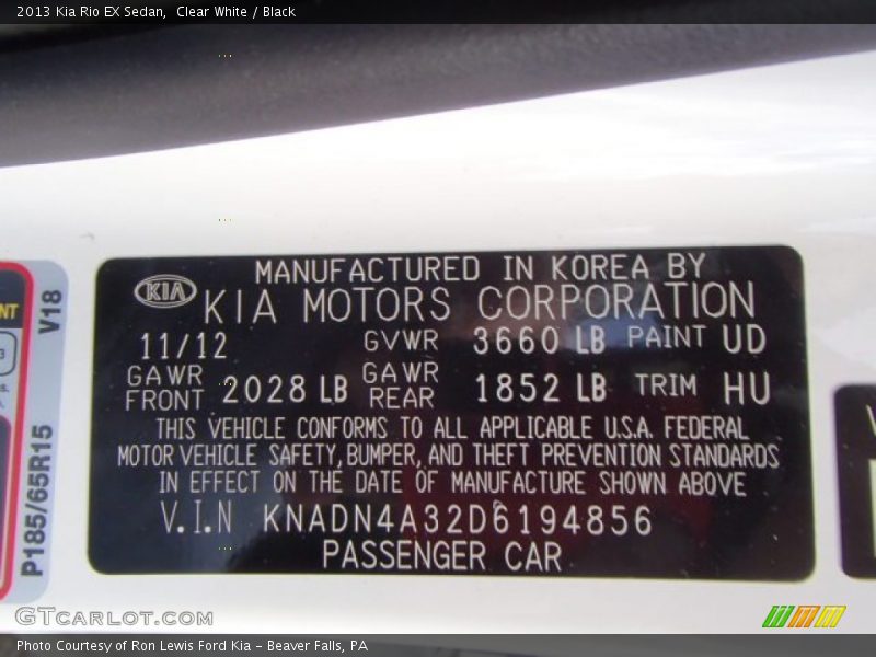 Clear White / Black 2013 Kia Rio EX Sedan