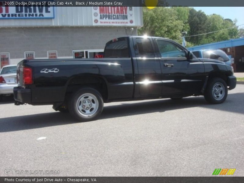 Black / Medium Slate Gray 2005 Dodge Dakota ST Club Cab 4x4