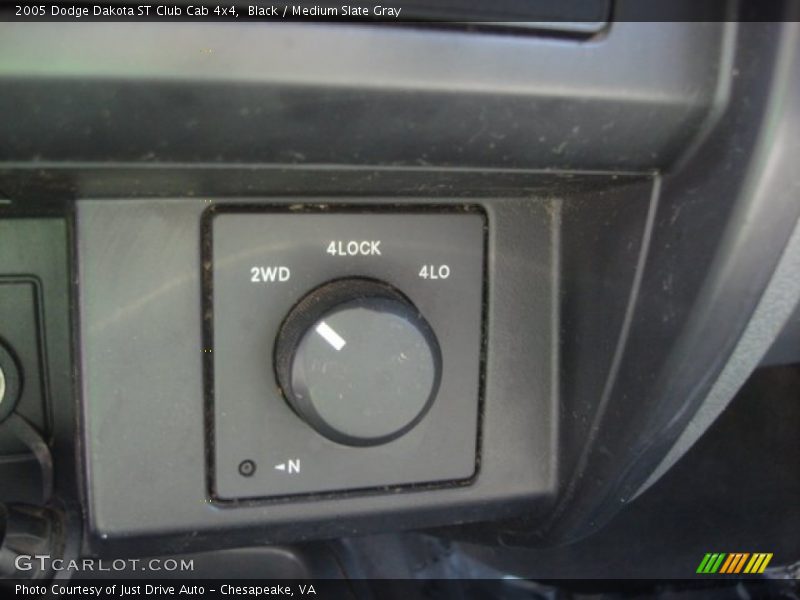 Black / Medium Slate Gray 2005 Dodge Dakota ST Club Cab 4x4