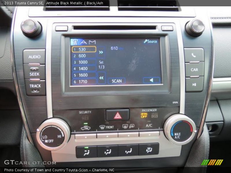 Attitude Black Metallic / Black/Ash 2013 Toyota Camry SE