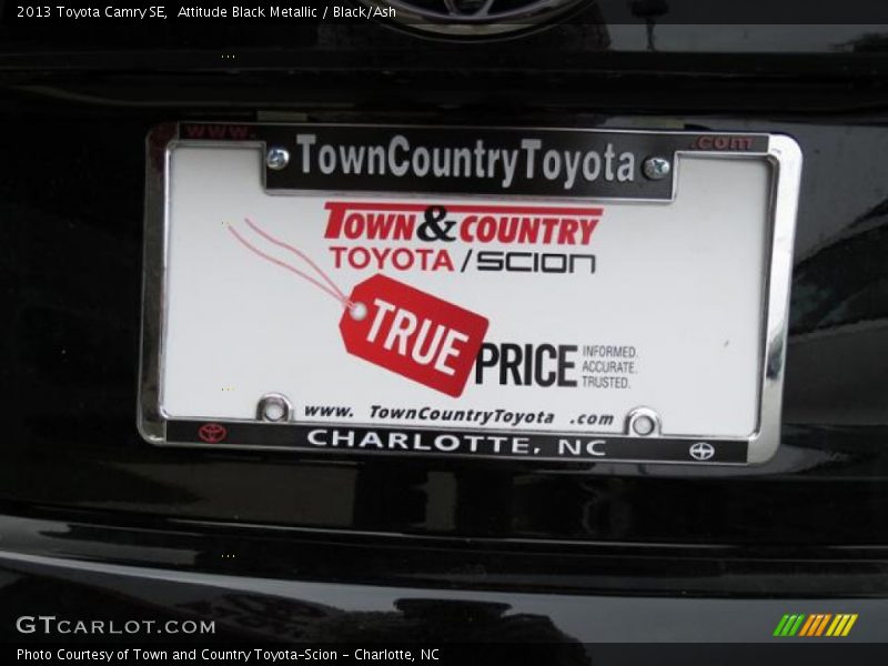 Attitude Black Metallic / Black/Ash 2013 Toyota Camry SE