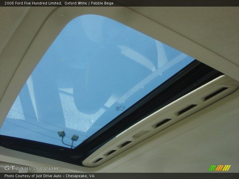 Oxford White / Pebble Beige 2006 Ford Five Hundred Limited