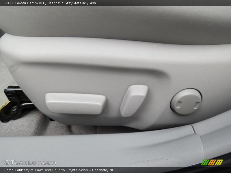 Magnetic Gray Metallic / Ash 2013 Toyota Camry XLE