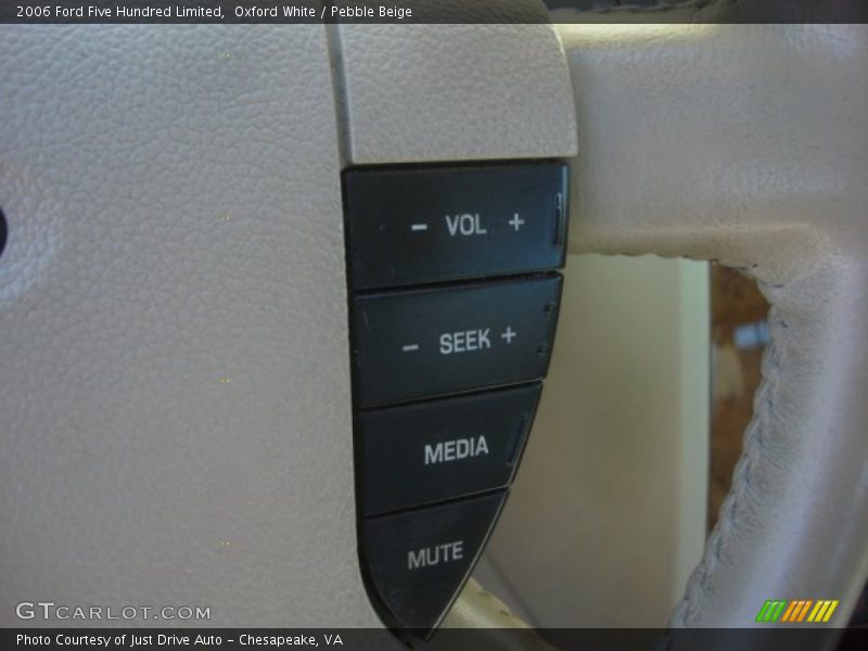 Oxford White / Pebble Beige 2006 Ford Five Hundred Limited