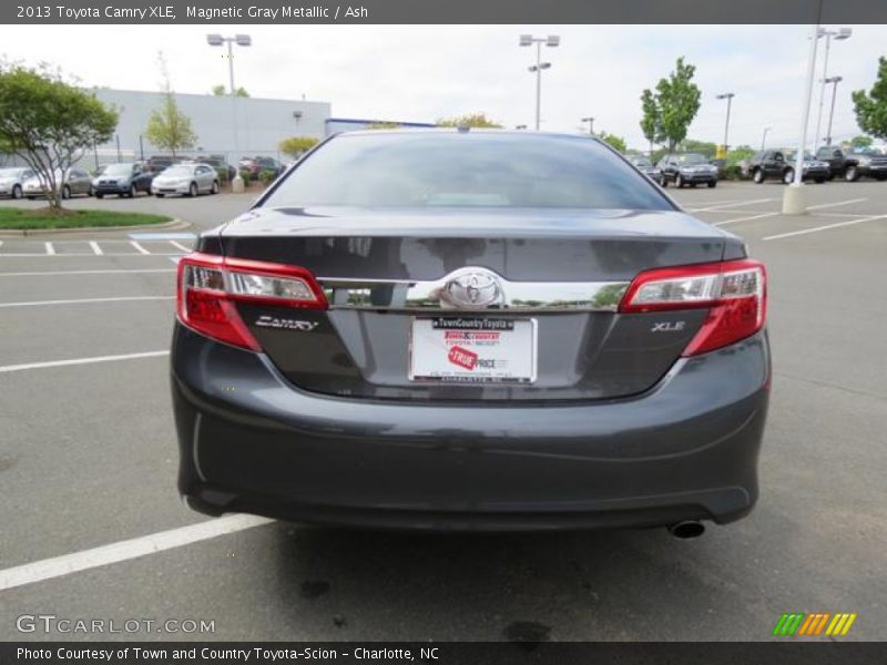 Magnetic Gray Metallic / Ash 2013 Toyota Camry XLE