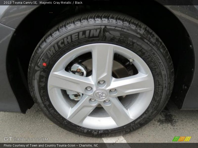Magnetic Gray Metallic / Black 2013 Toyota Camry SE