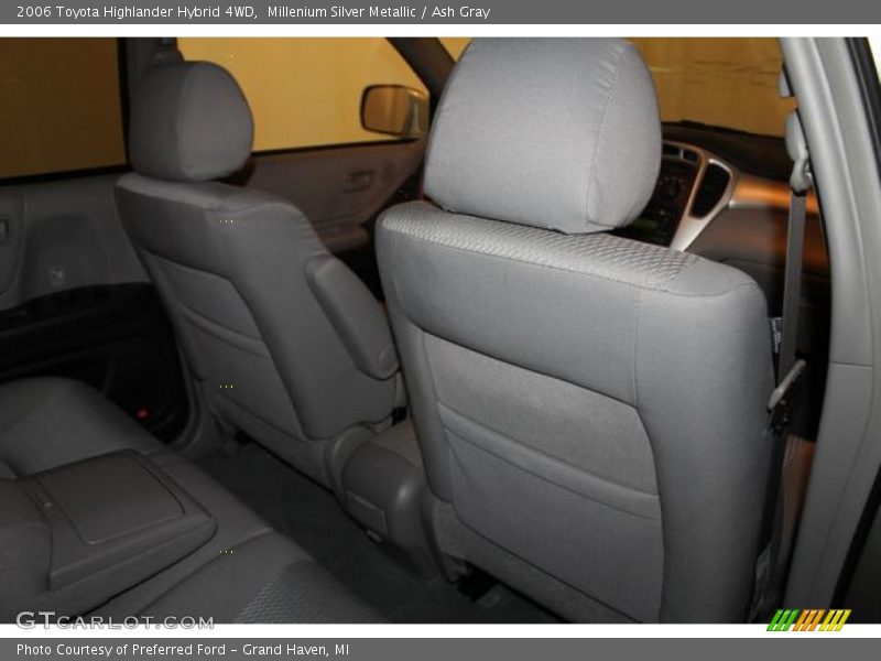 Millenium Silver Metallic / Ash Gray 2006 Toyota Highlander Hybrid 4WD