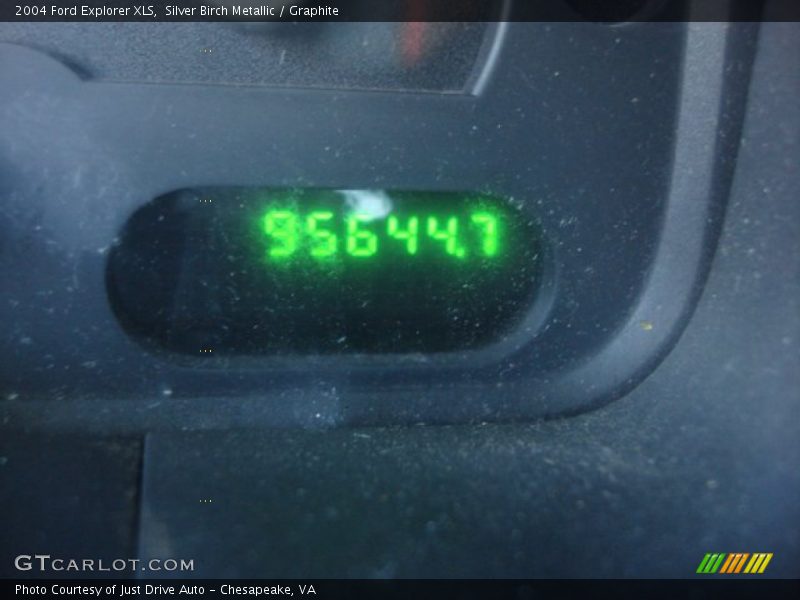 Silver Birch Metallic / Graphite 2004 Ford Explorer XLS