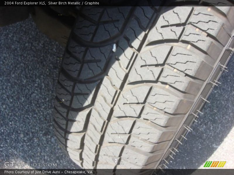 Silver Birch Metallic / Graphite 2004 Ford Explorer XLS