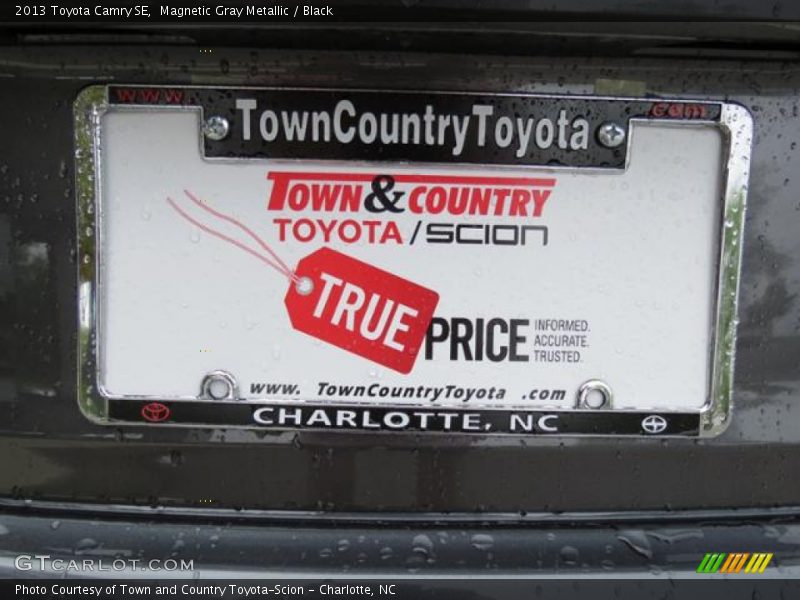 Magnetic Gray Metallic / Black 2013 Toyota Camry SE