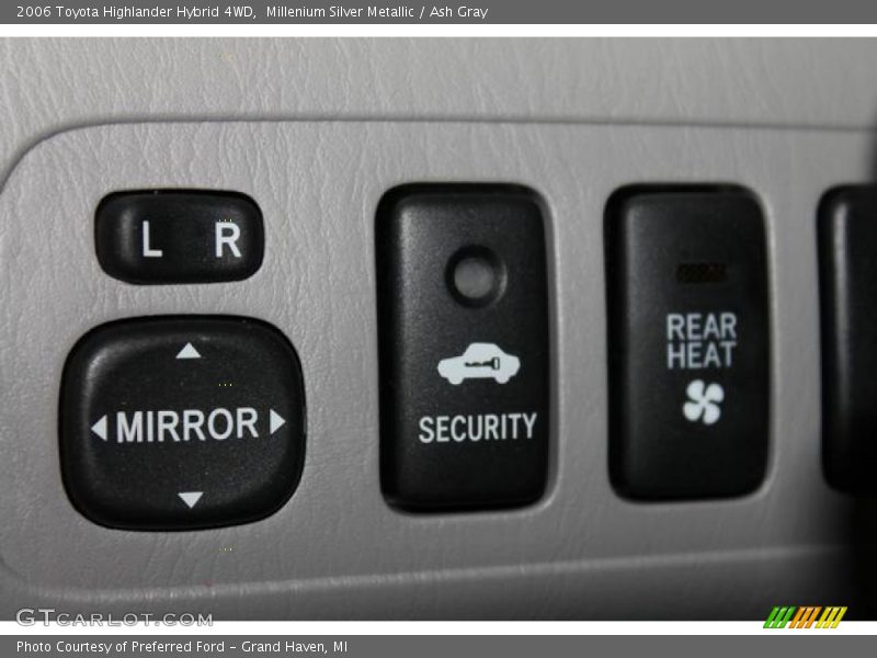 Millenium Silver Metallic / Ash Gray 2006 Toyota Highlander Hybrid 4WD