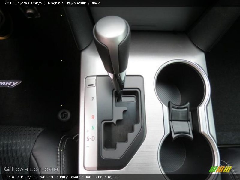 Magnetic Gray Metallic / Black 2013 Toyota Camry SE