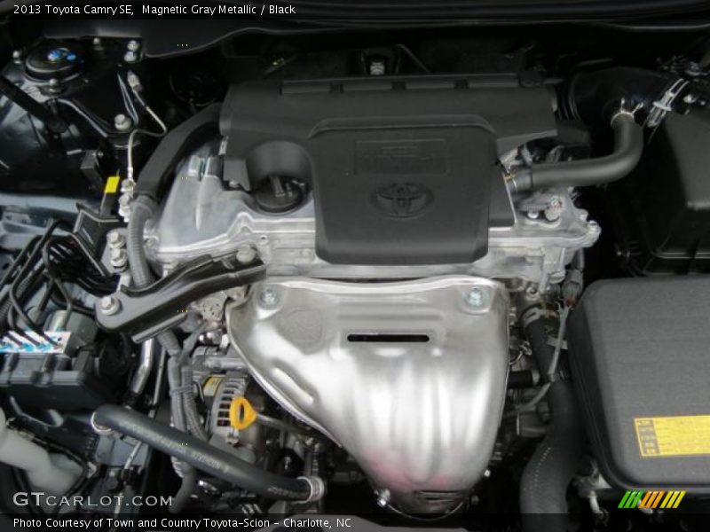 Magnetic Gray Metallic / Black 2013 Toyota Camry SE
