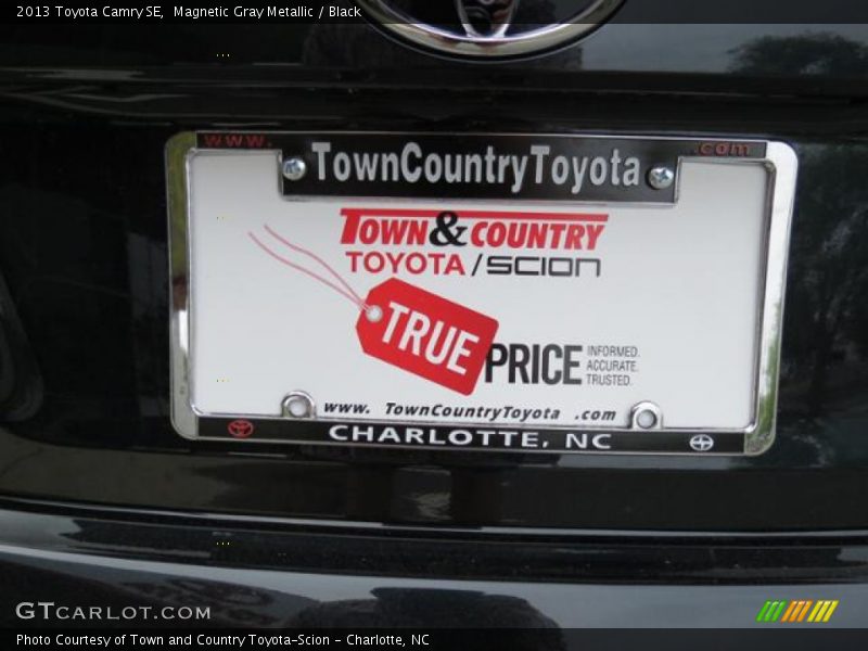 Magnetic Gray Metallic / Black 2013 Toyota Camry SE