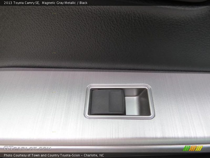 Magnetic Gray Metallic / Black 2013 Toyota Camry SE