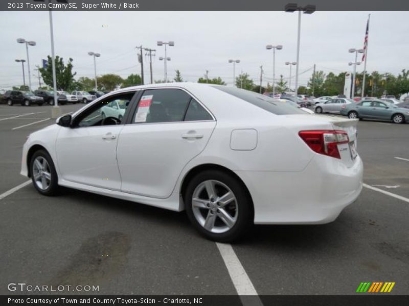 Super White / Black 2013 Toyota Camry SE