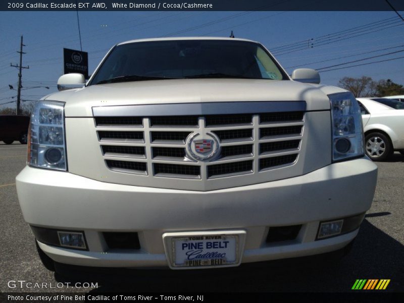 White Diamond / Cocoa/Cashmere 2009 Cadillac Escalade EXT AWD