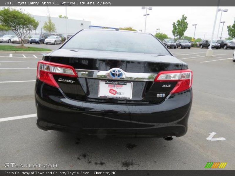 Attitude Black Metallic / Ivory 2013 Toyota Camry Hybrid XLE
