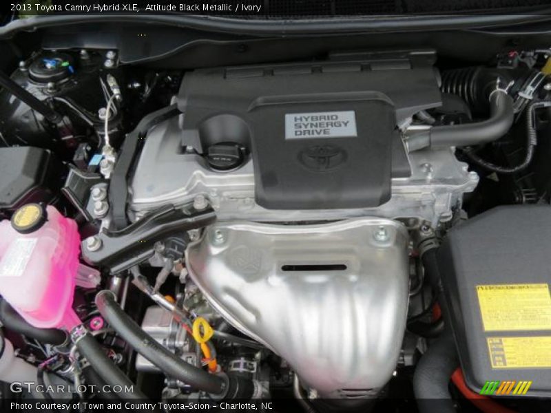 Attitude Black Metallic / Ivory 2013 Toyota Camry Hybrid XLE