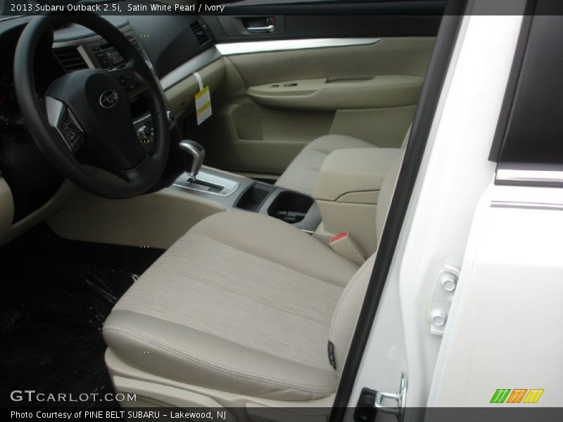 Satin White Pearl / Ivory 2013 Subaru Outback 2.5i